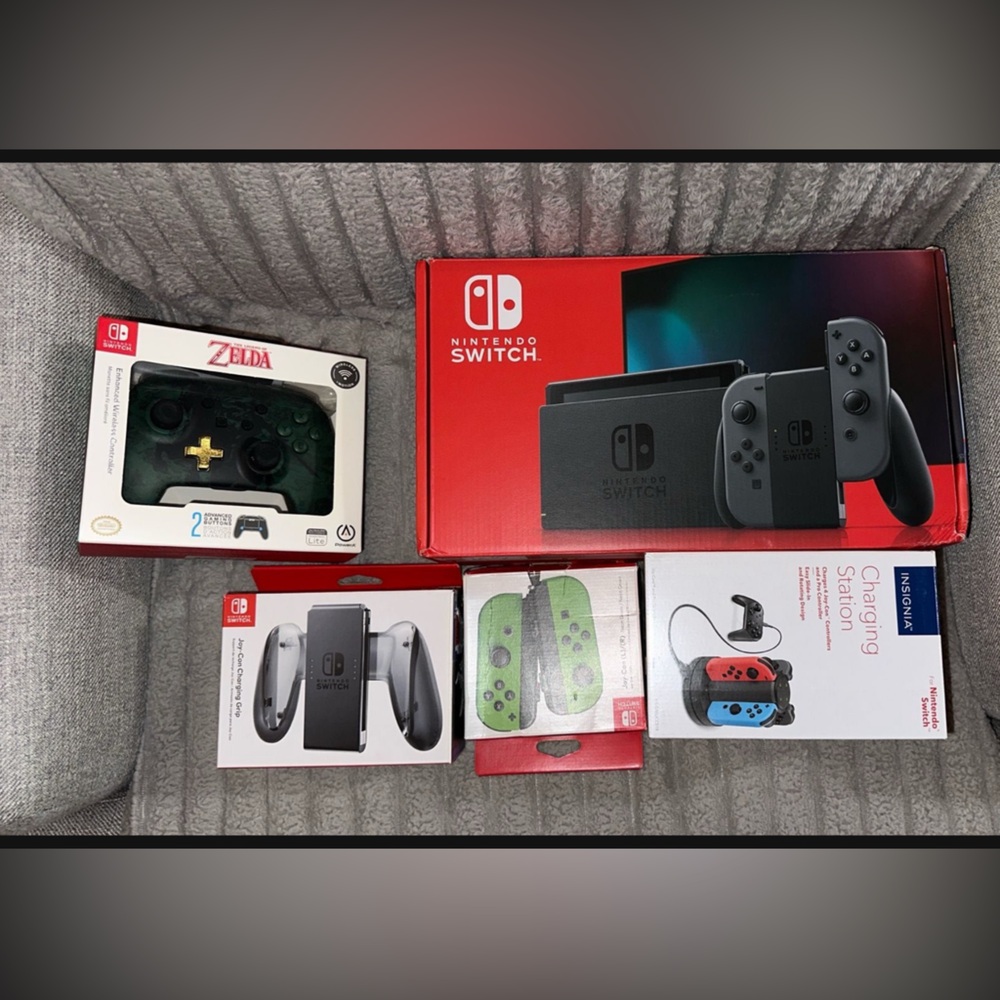 Nintendo Switch Console - Gray Joy-Con